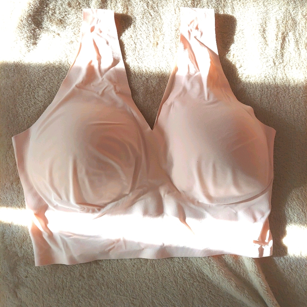 Pale pink bra